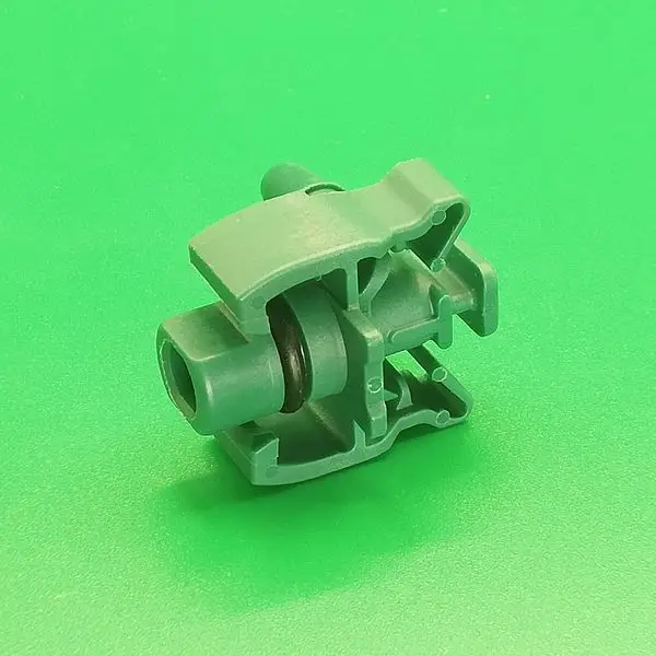 Быстросъемный разъем DN6-ID6-90° для системы стеклоочистителя, угловой | NS09-DN6-4GR