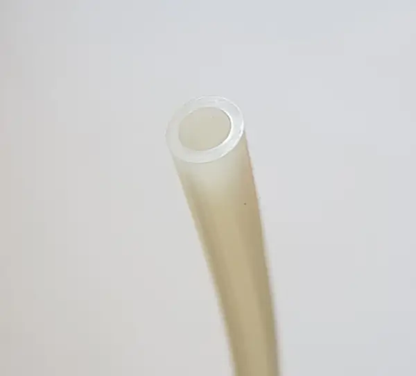 Топливная пластиковая полиамидная трубка ID4, 6x1, PA12, белая полупрозрачная
