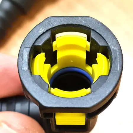 Быстросъемный штуцер охлаждения АКПП Volvo, Ford | 12.61-ID10-90° | NS03-G214 Быстросъемный штуцер охлаждения АКПП Volvo, Ford | 12.61-ID10-90° | NS03-G214