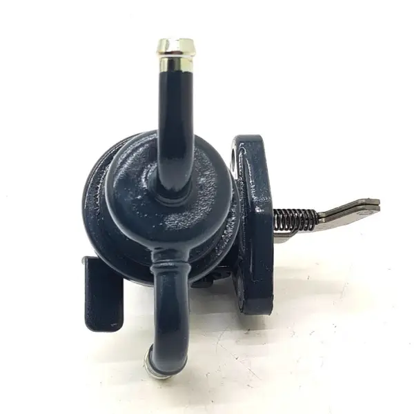 Насос подкачки топлива для двигателя KUBOTA (16285-52032)